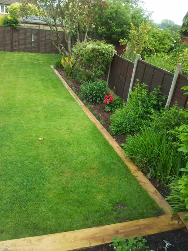 How-to & Tips for Creating Railway Sleepers Garden Edging - Digging In