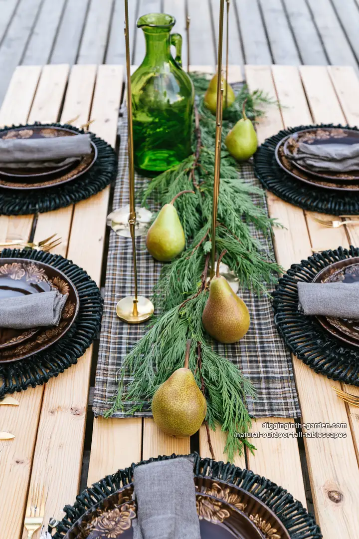 natural-outdoor-fall-tablescapes 08